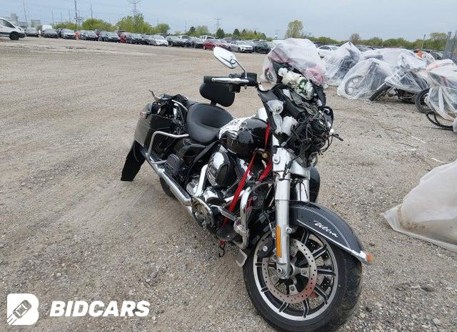 2016 Harley-Davidson FLHTCU Ultra C...
