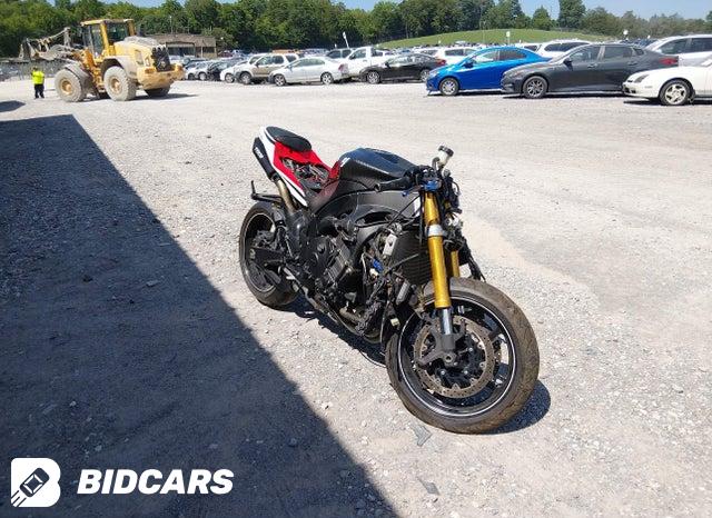 2014 Yamaha YZFR1