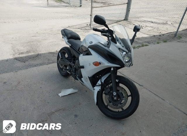 2009 Yamaha FZ6 R