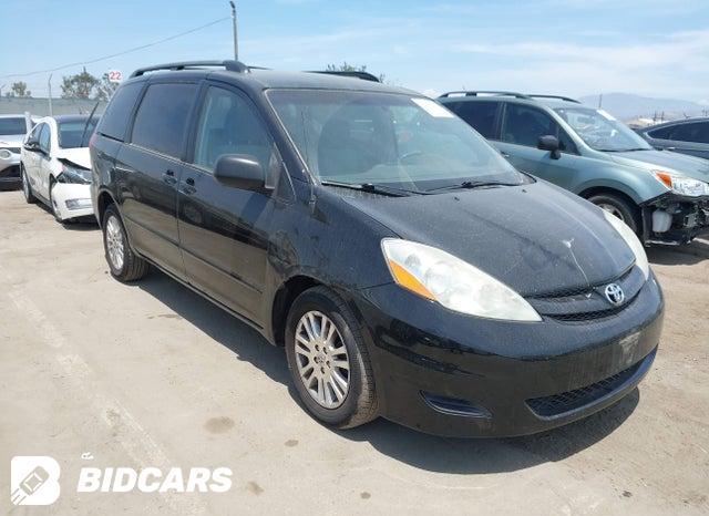 2010 Toyota Sienna LE