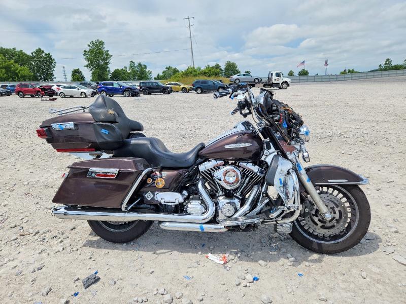 2013 Harley-Davidson FLHTK Electra...
