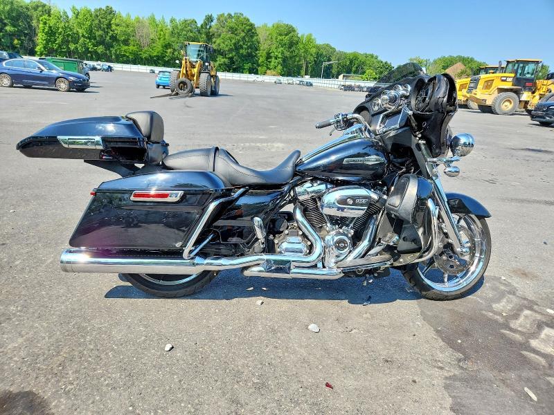 2023 Harley-Davidson FLHX
